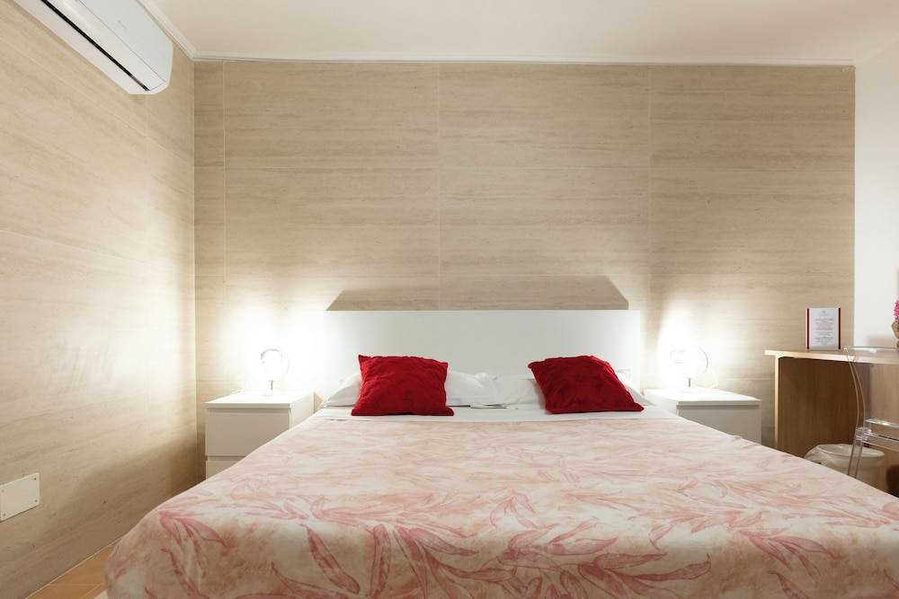 Vittoria Guest House Salerno 1