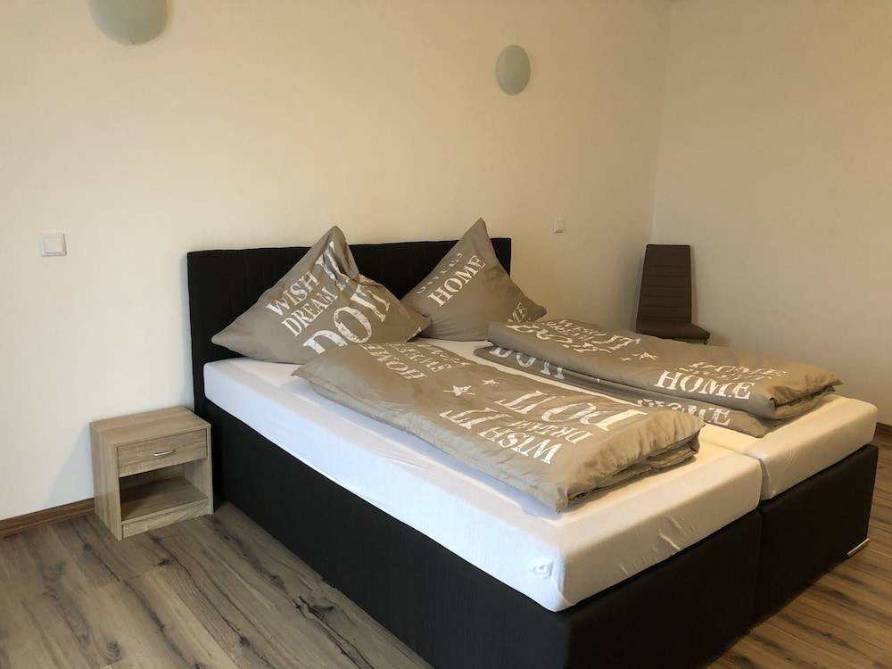 Stundenhotel Krieger 2