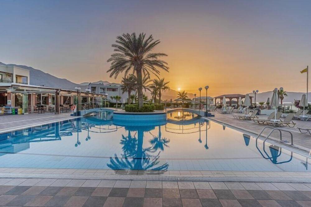 Hydramis Palace Beach Resort 1
