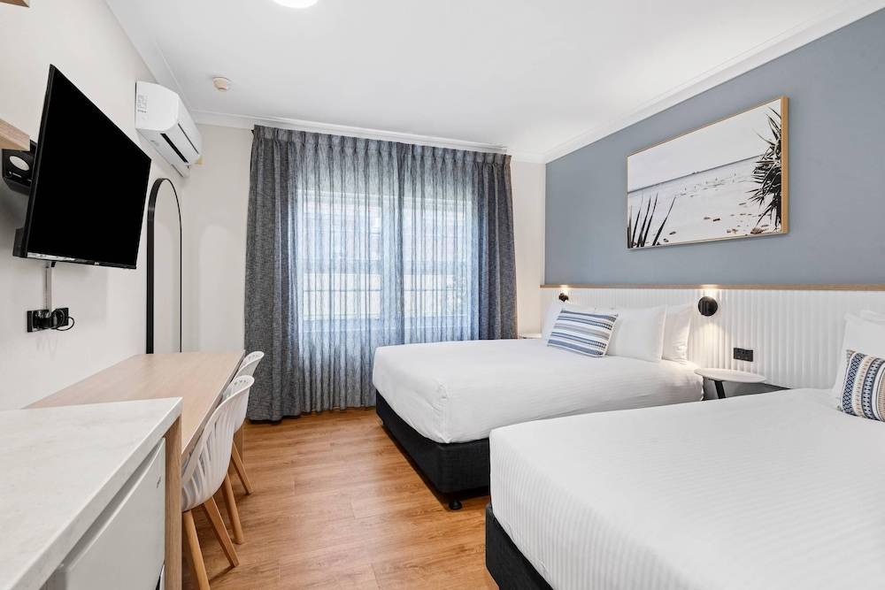 Comfort Inn All Seasons 1