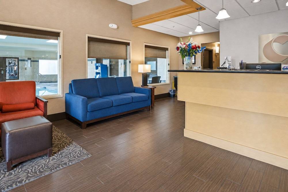 Comfort Inn Columbia Gorge 2