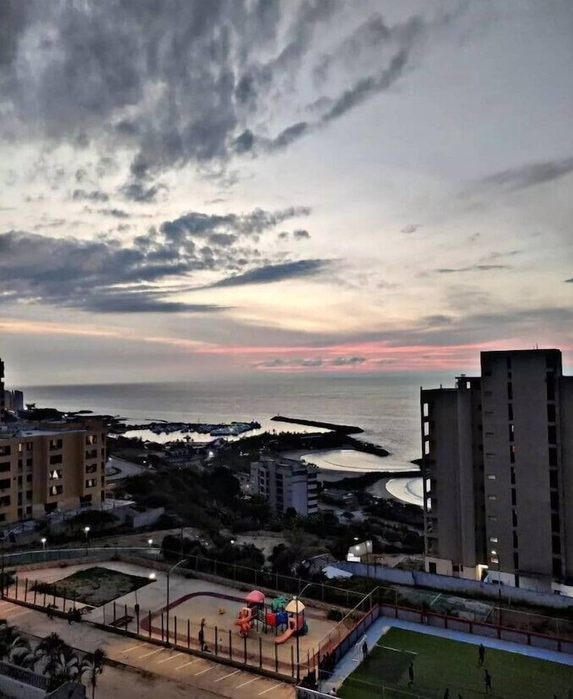 HOTEL MIRAMAR SUITES 1