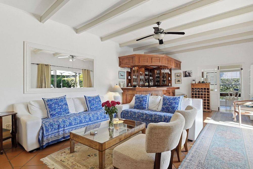 Paradiso Guesthouse & Self-catering Cottage 1