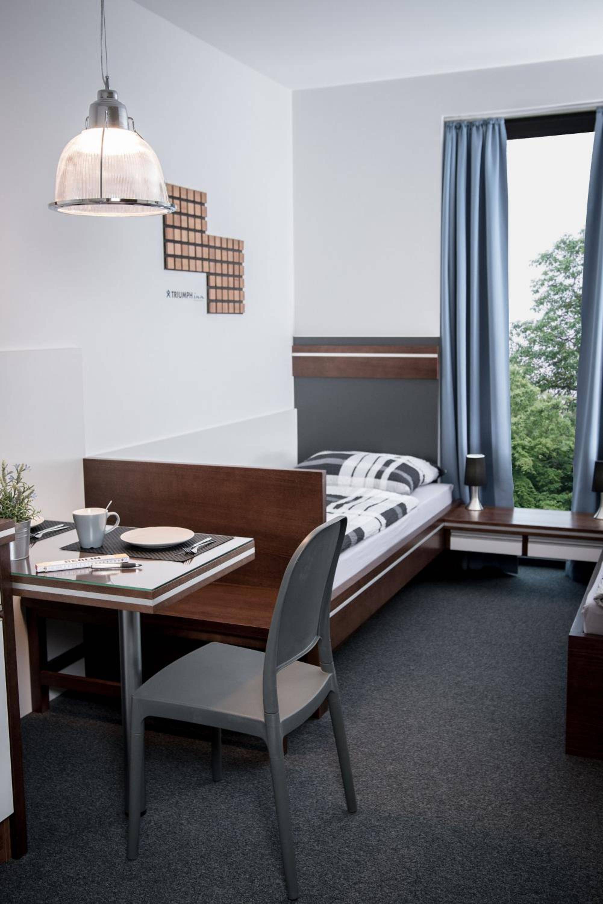 Triumph Inn Pension 2