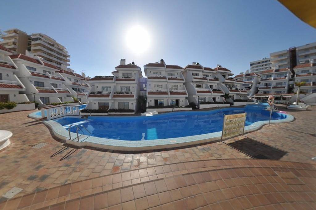 Las FLORITAS 23 Terrace and Swimming Pool 1