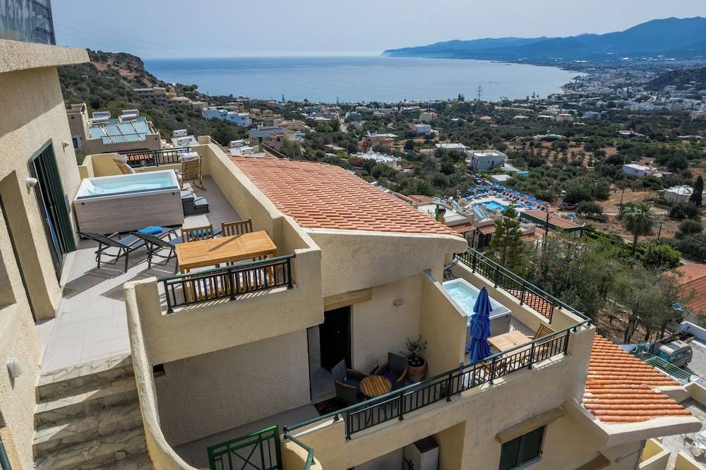 Blue Horizon Apartments 1