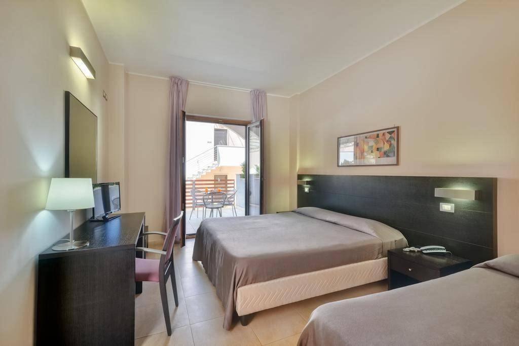 Hotel Mareluna 2