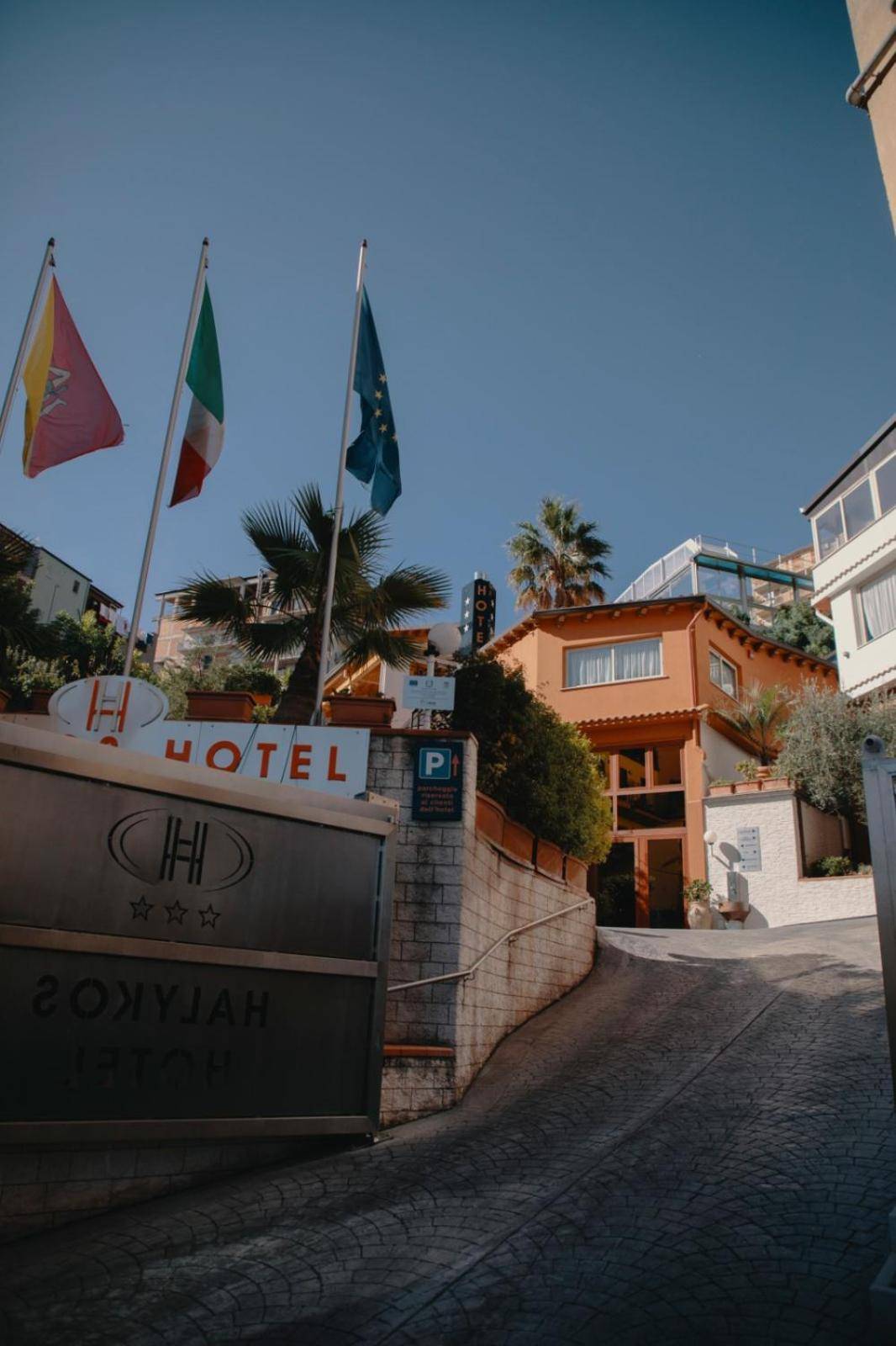 Halykos Hotel 1