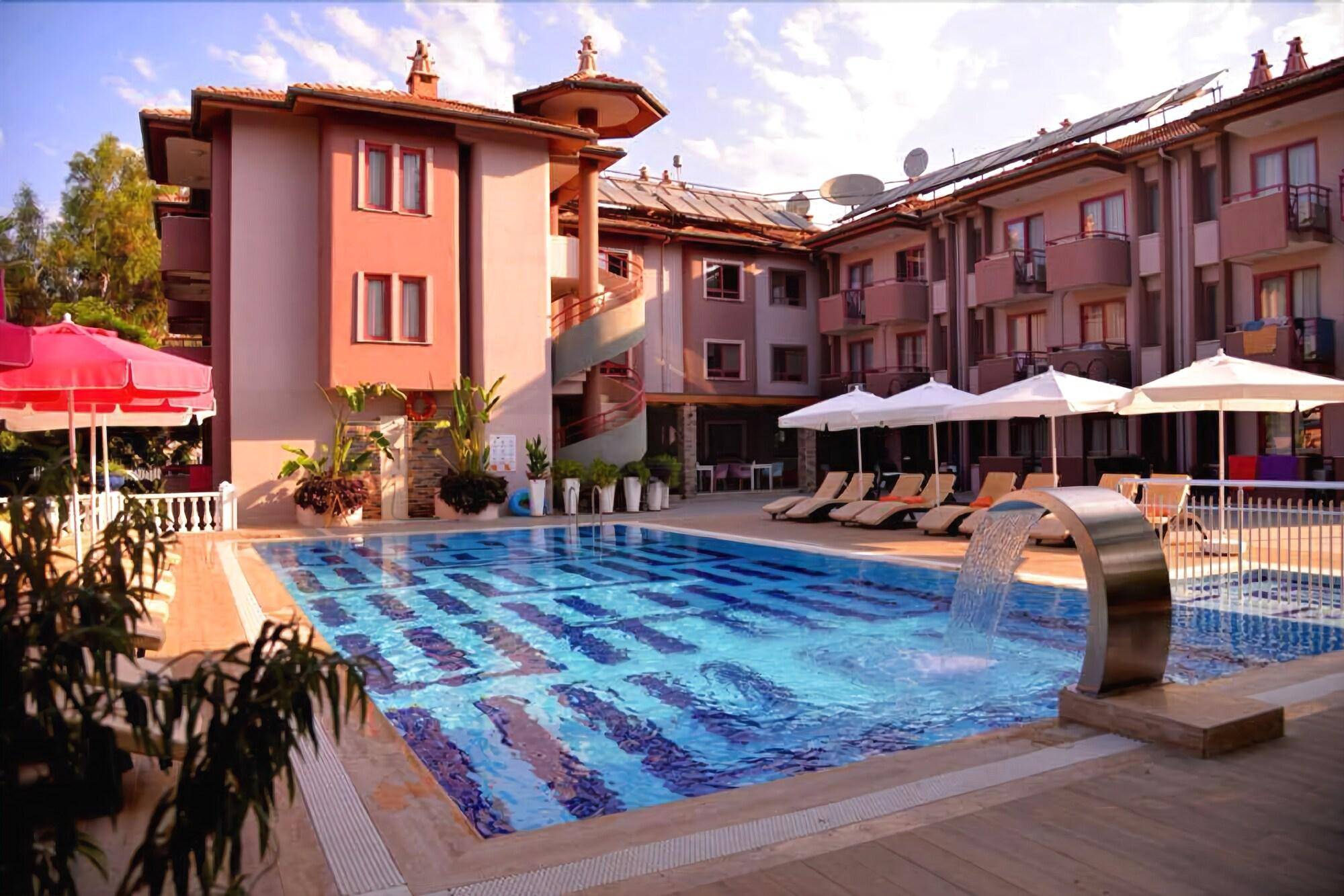 Mendos Hotel 2