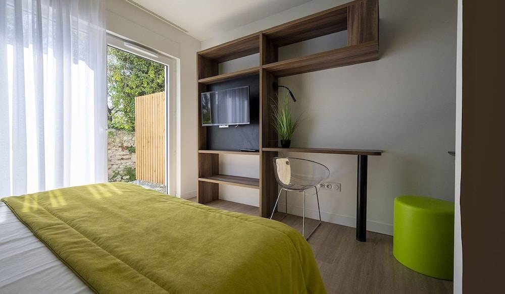 ATHOME RESIDENCE ET SPA 2