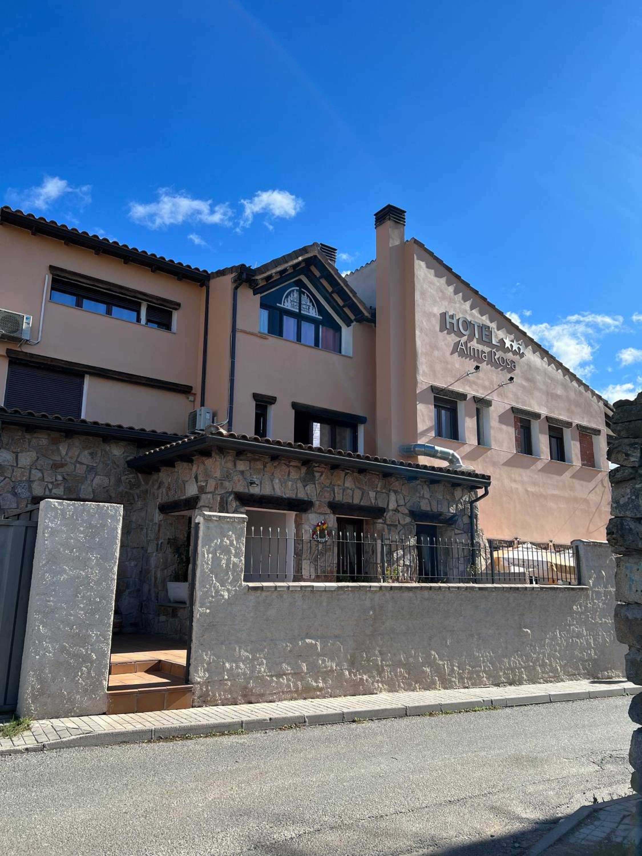 Hotel Alma Rosa 1