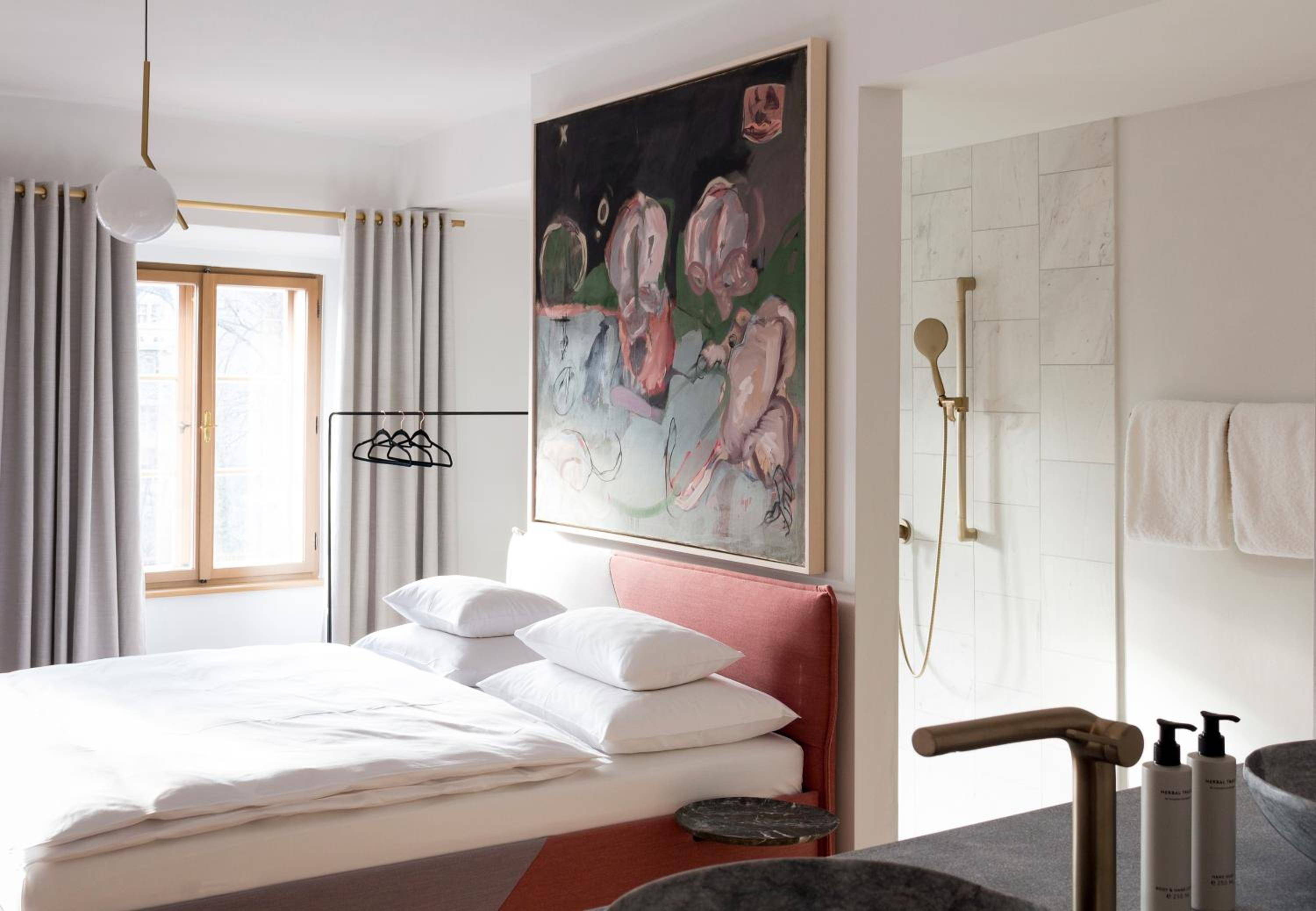 Kai 36 - Hotel zwischen Fels und Fluss 2
