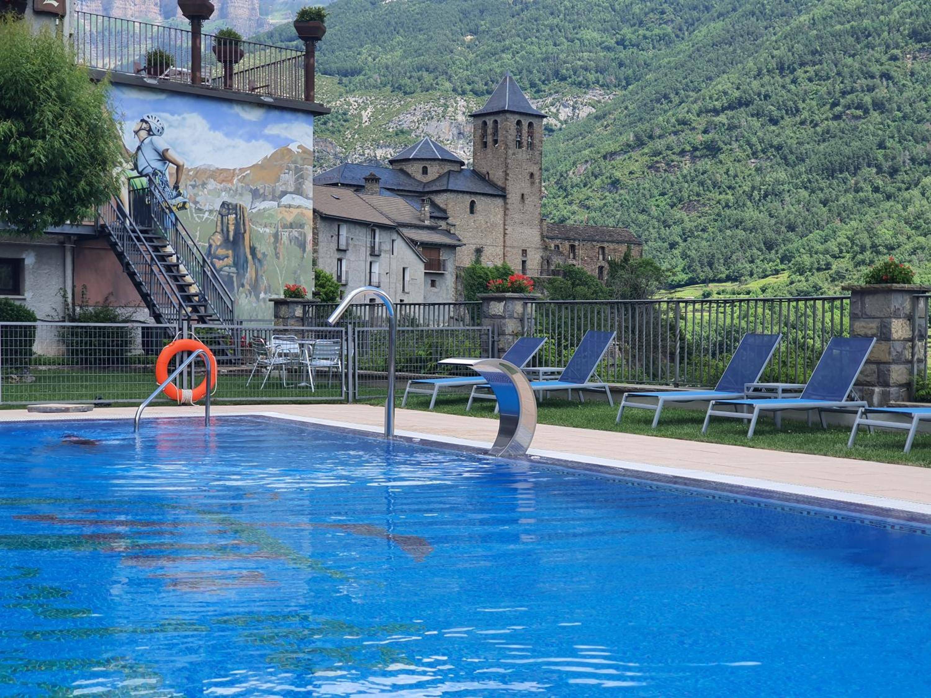 Hotel Villa de Torla 1