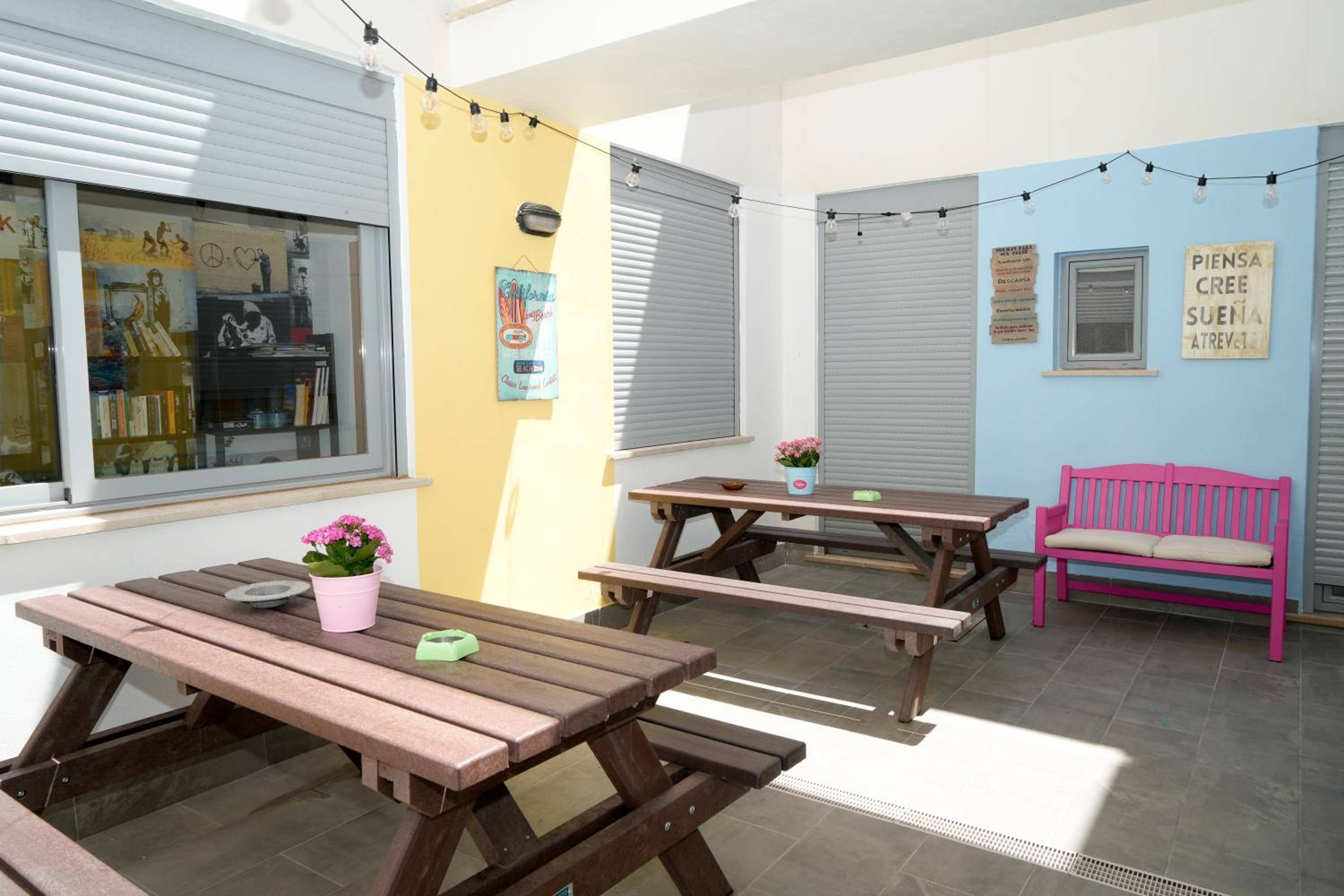 NEW ART BEACH HOSTEL- Albergue Juvenil 2
