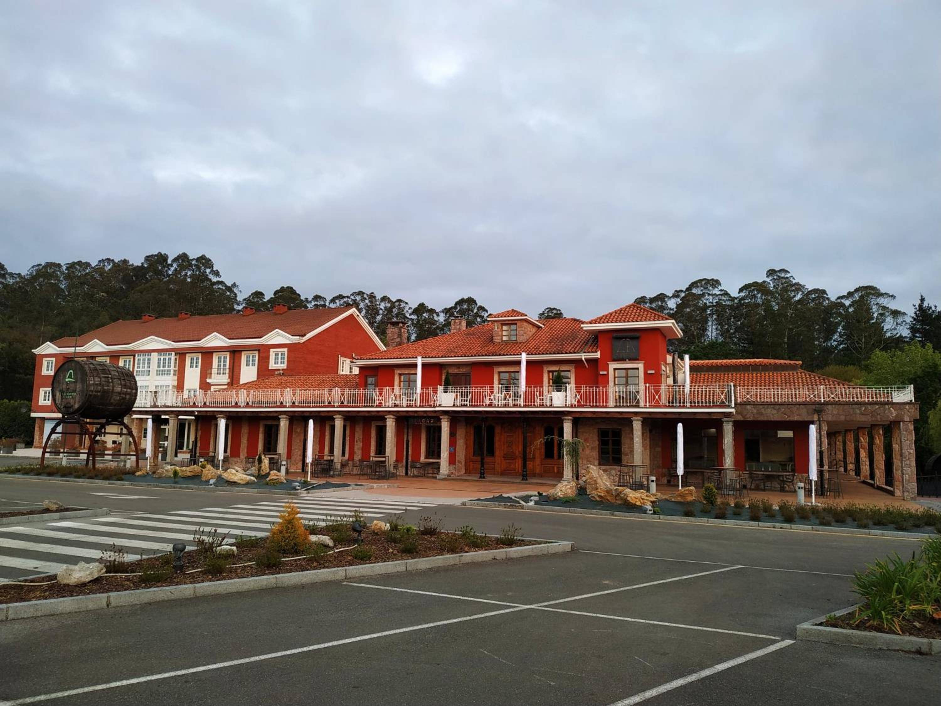 HOTEL LA CAMPANA 1