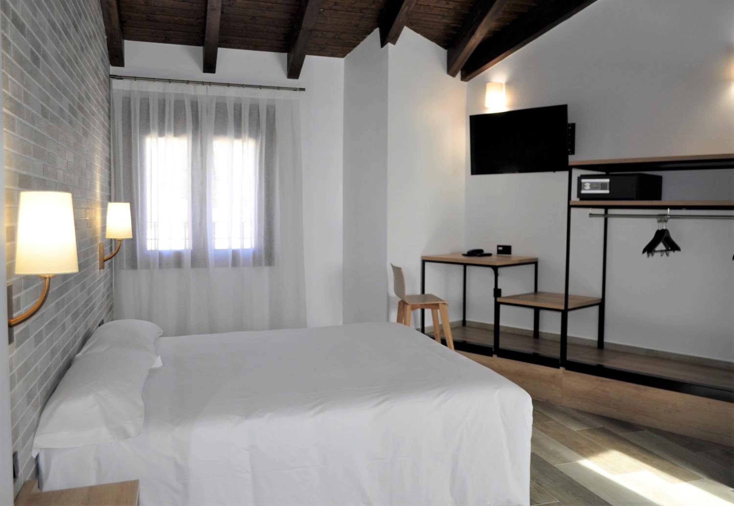 Hostal Restaurante Villa de Brihuega 1