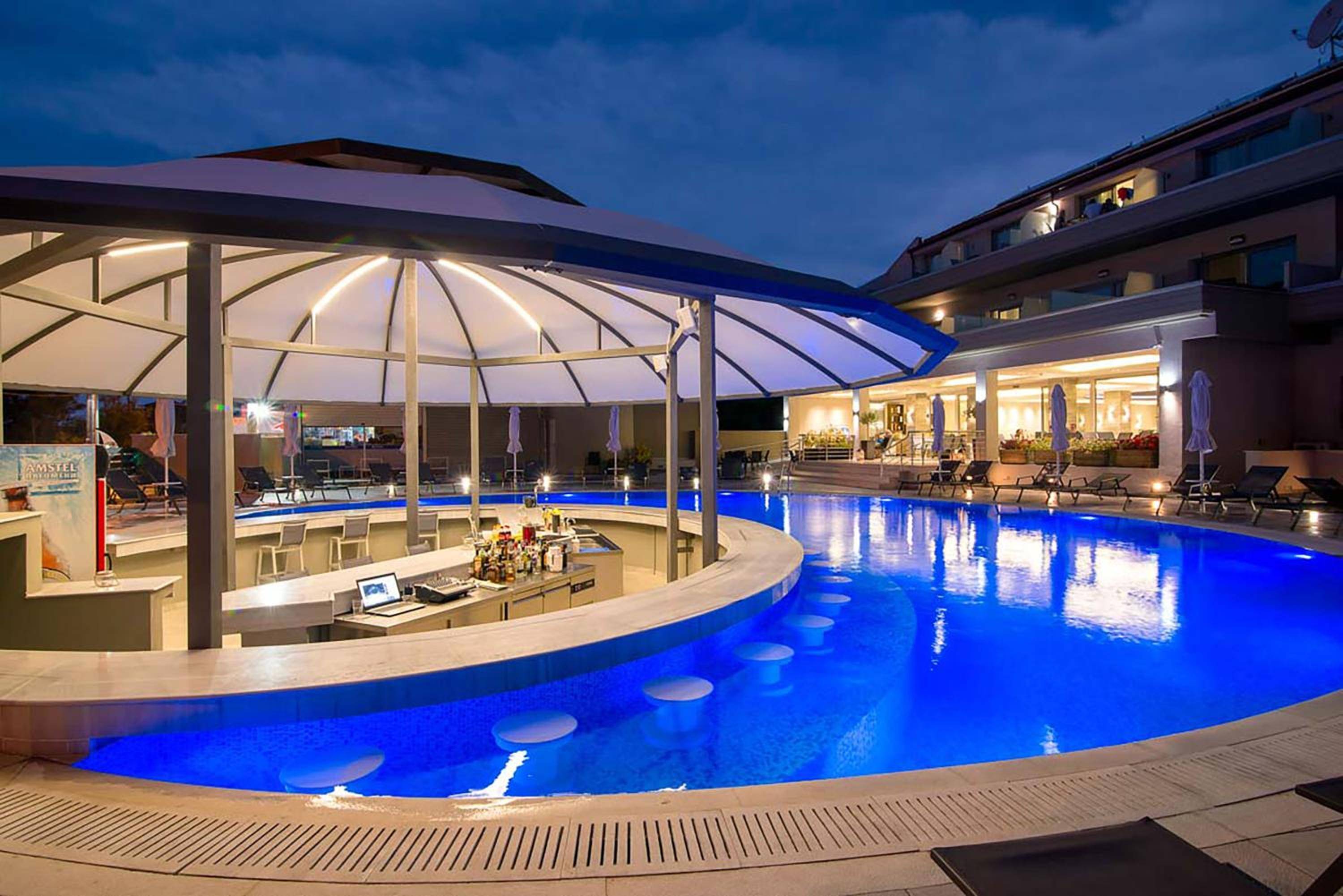 The Dome Luxury 1