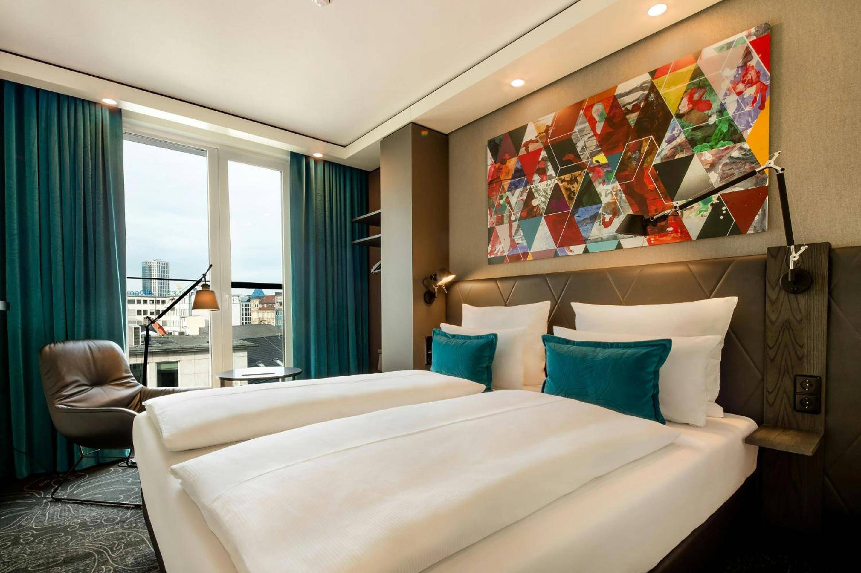 Motel One Frankfurt-Römer 2