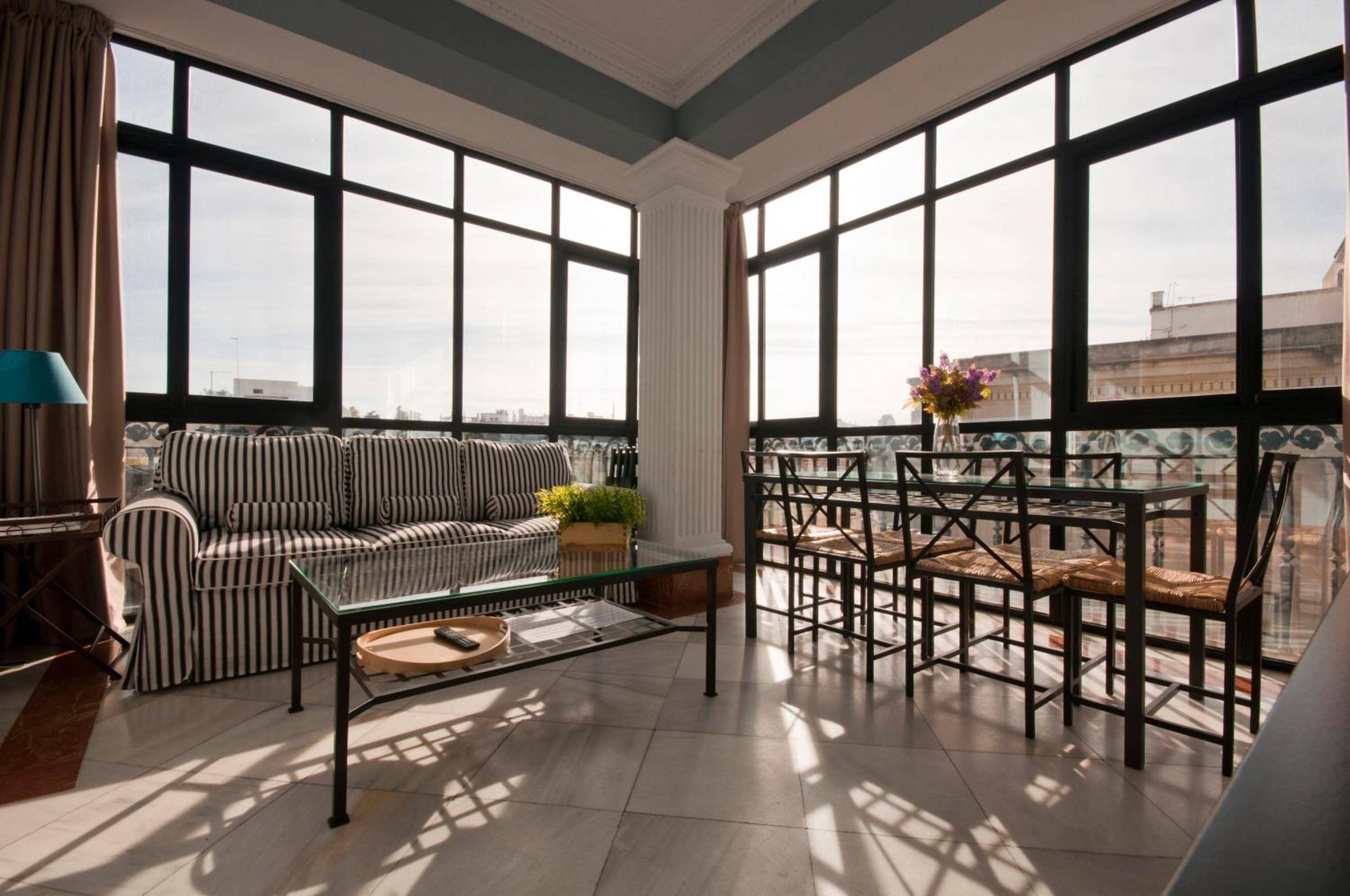 Apartamentos Avenida 1