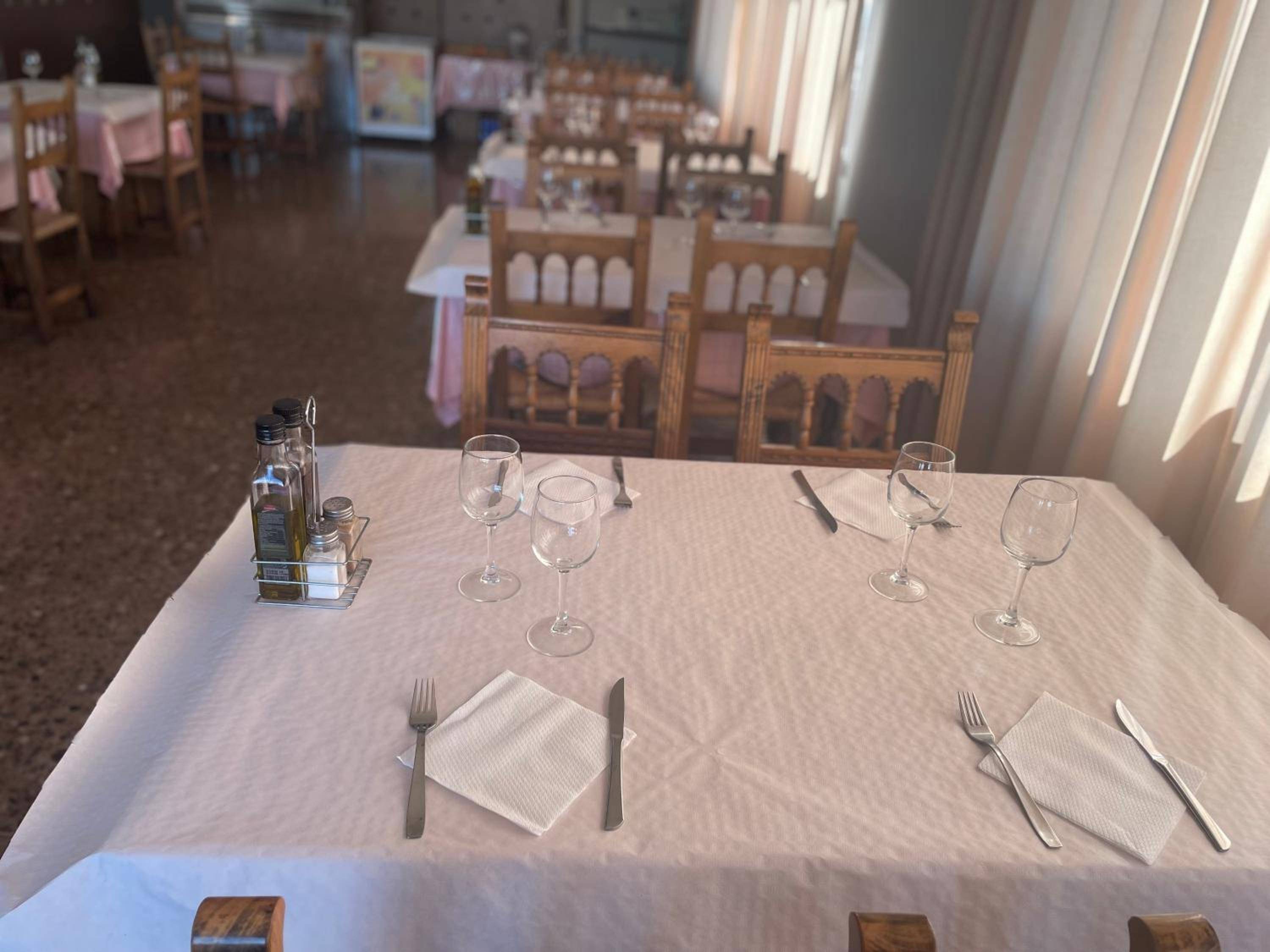 Hotel Reina Isabel 2