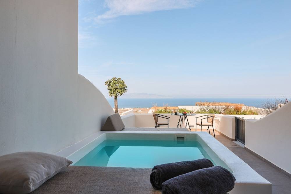 North Wind Luxury Suites 1