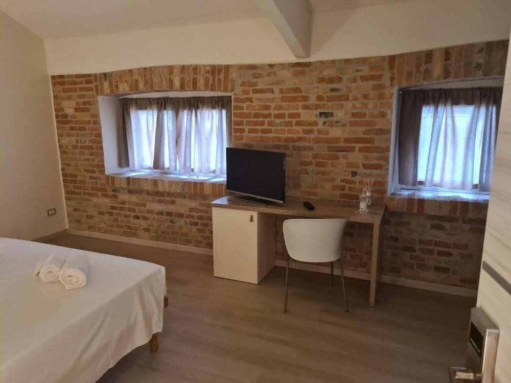 Simona Rooms 2