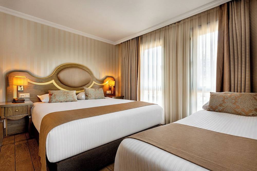 The Central Hotel 1
