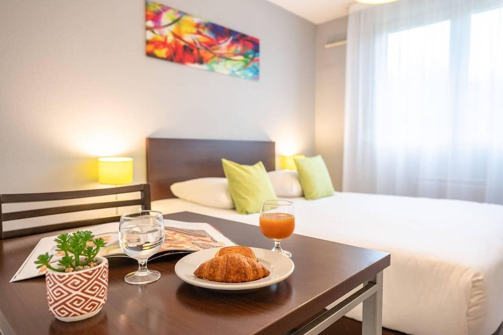 Comfort Aparthotel Besancon La City 1