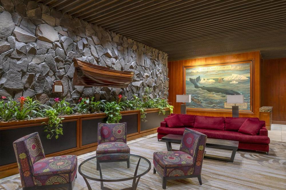 The Hotel Captain Cook 1