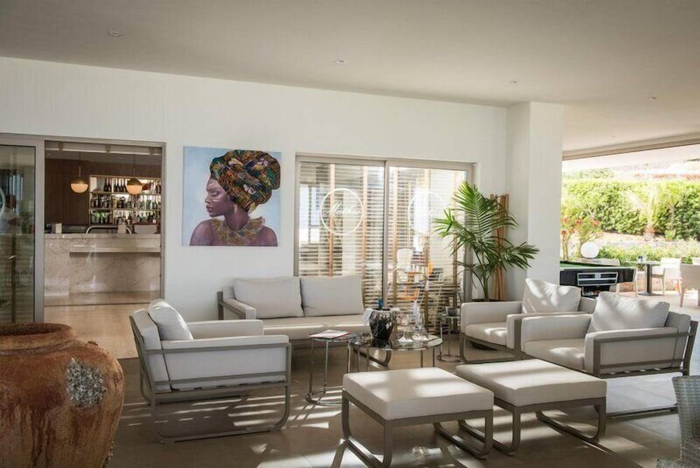 Hotel Matheo Villas & Suites 2