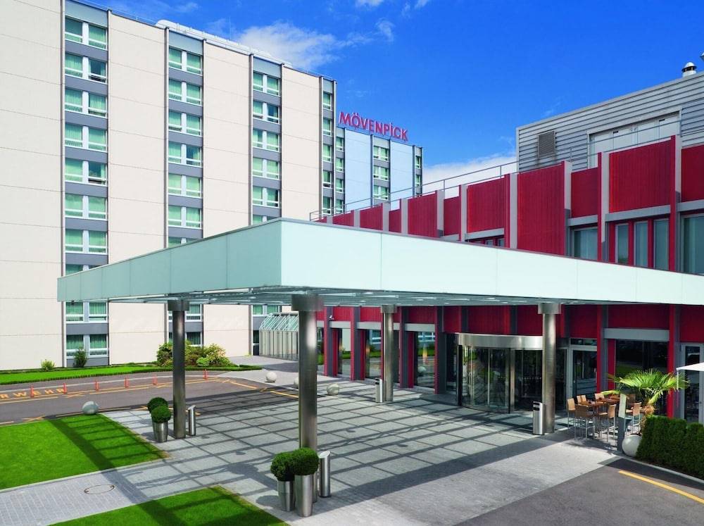 Movenpick Hotel Zurich Airport 1
