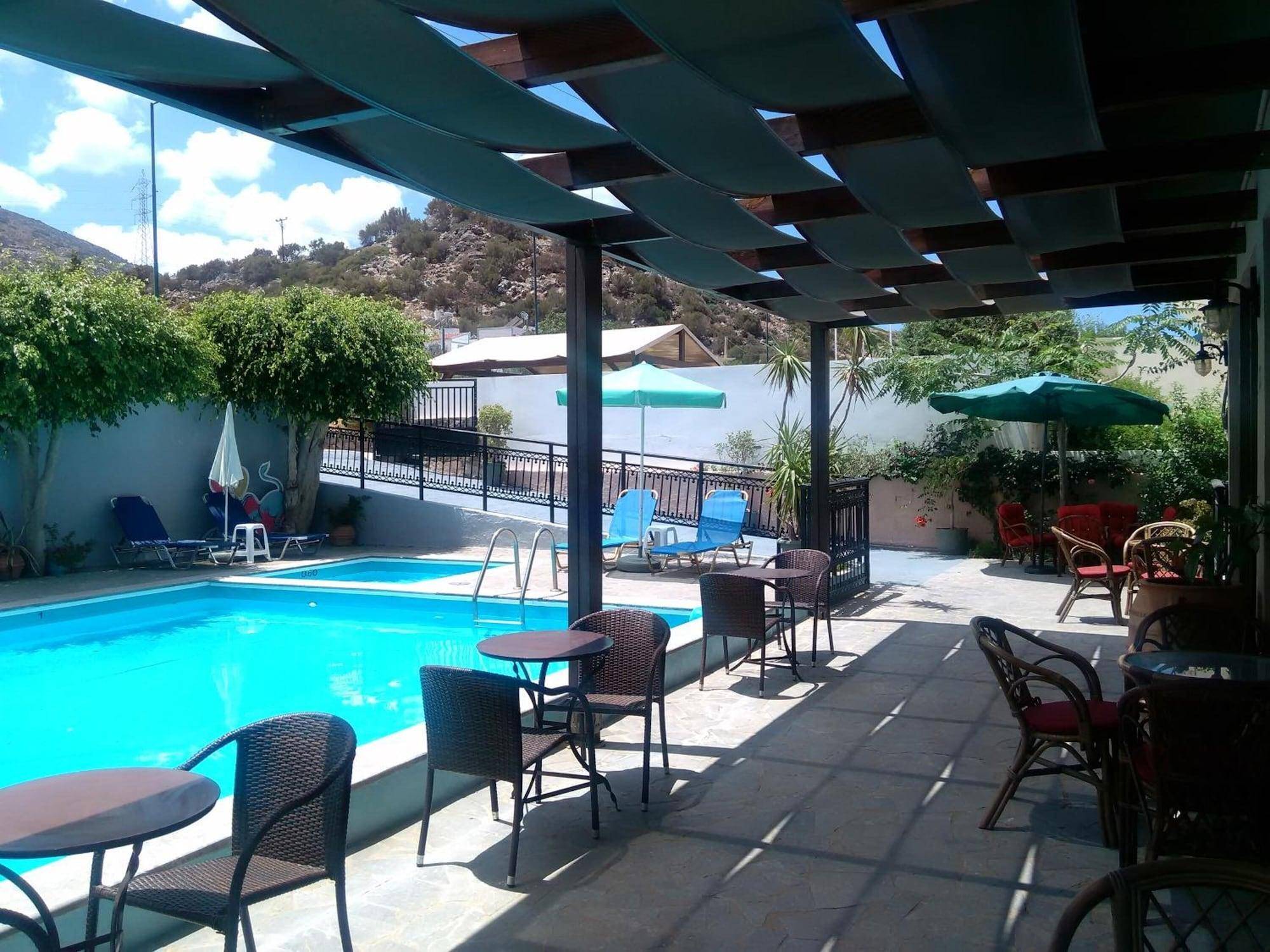 Elvira Hotel 2