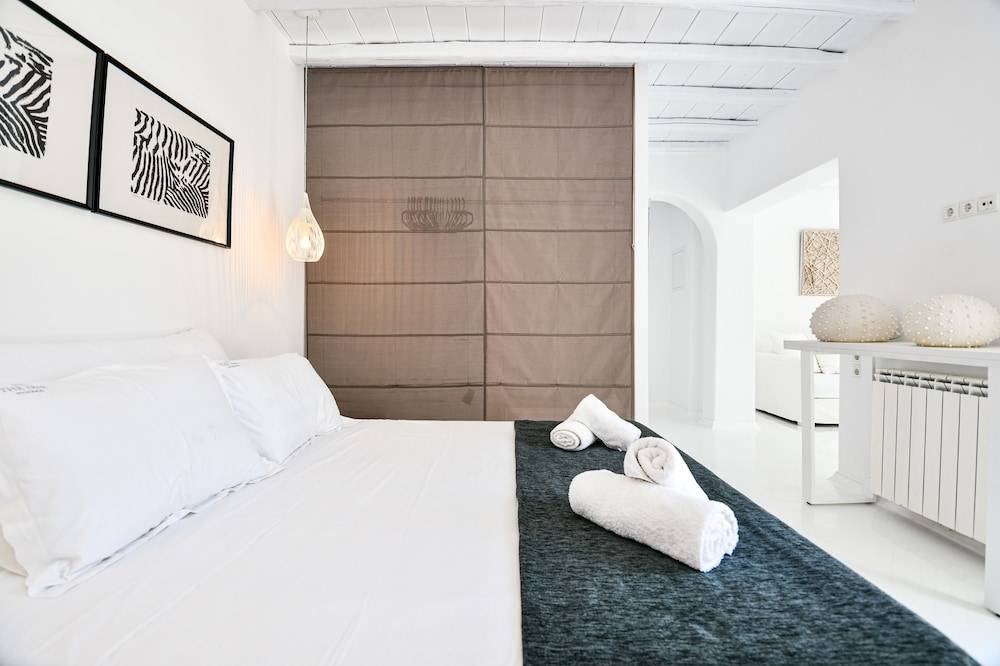 The One Mykonos 2