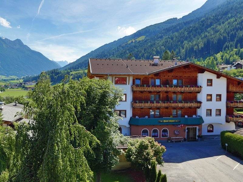 Hotel Alphof Stubaital 2