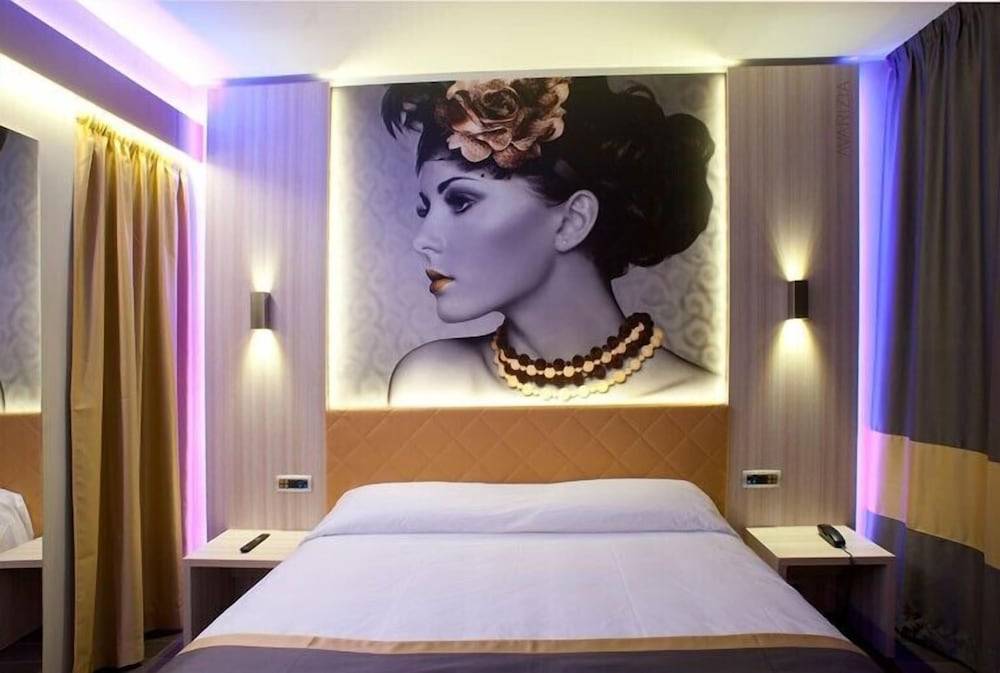 Hotel Camelia 1