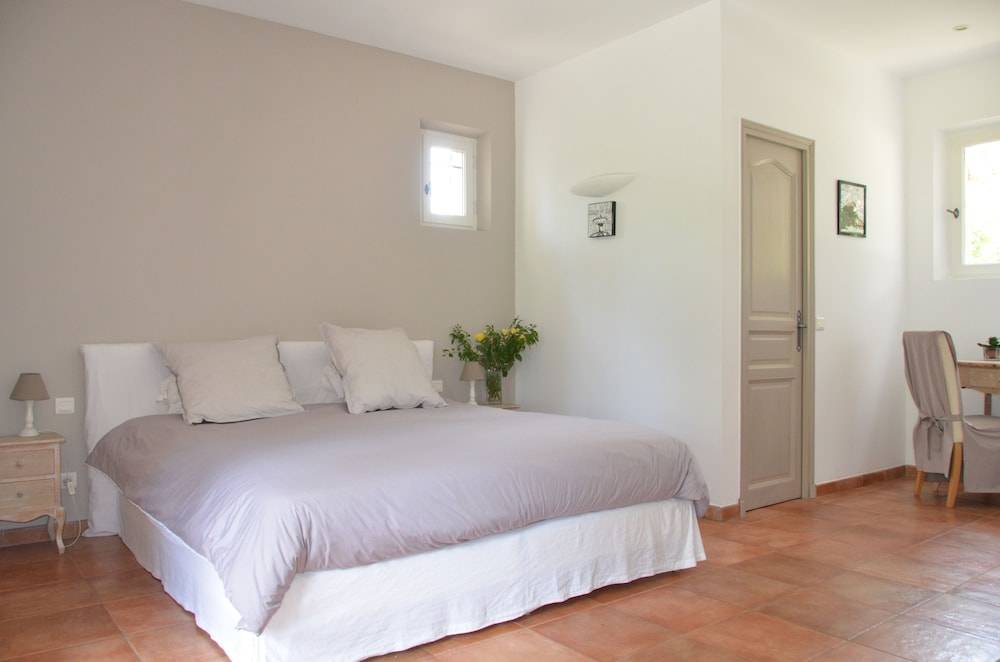 La Bastide De L'aube Chambre d hôtes 2