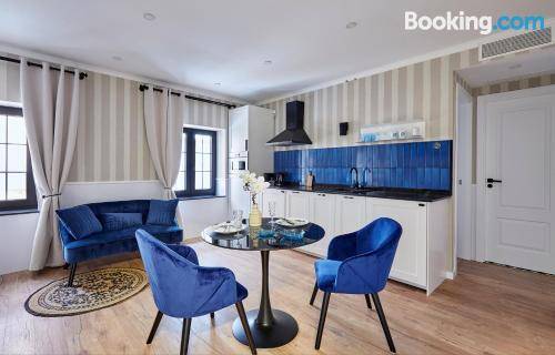 "Breeze" Aparthotel by Parrot`s House 1