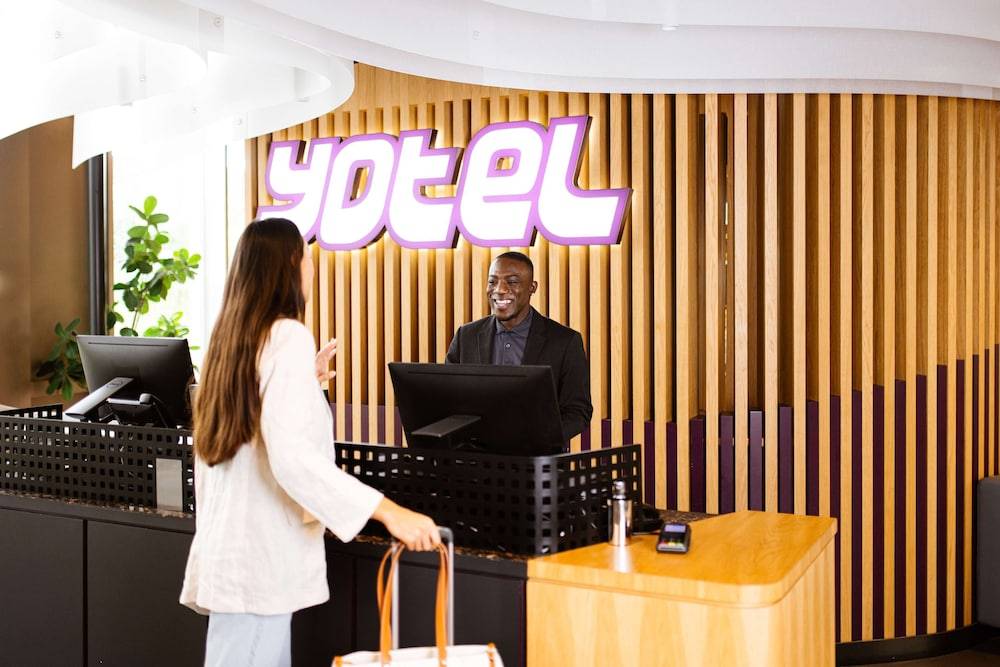 YOTEL Amsterdam 2