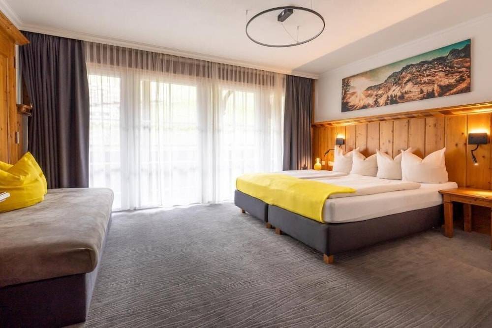 MY ALPENWELT Resort 2