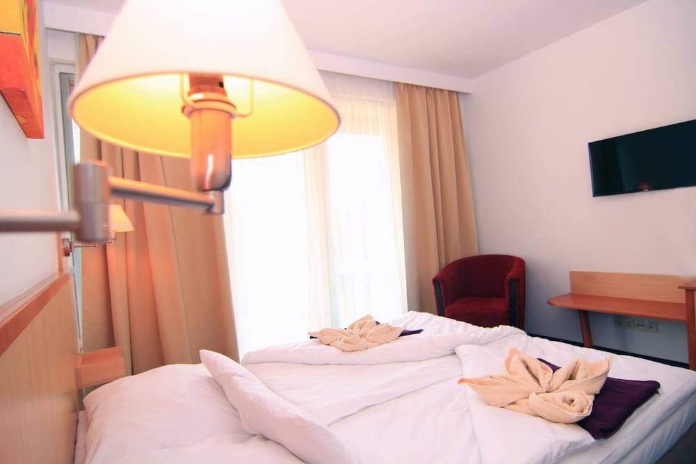 Holiday Resorts 2