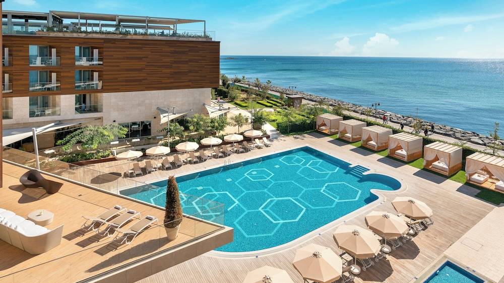 Crowne Plaza ISTANBUL - FLORYA by IHG 1