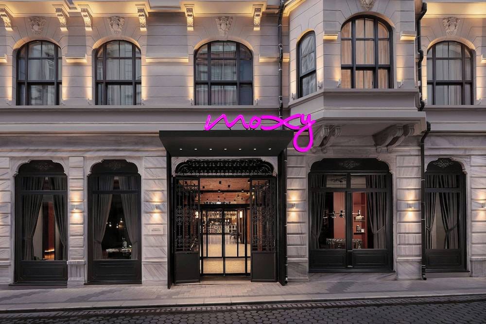 Moxy Istanbul Taksim 1