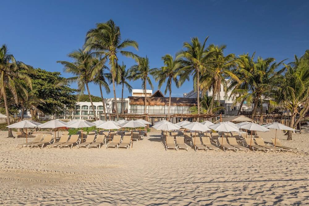 Areia Playa del Carmen-Beach front Hotel 1