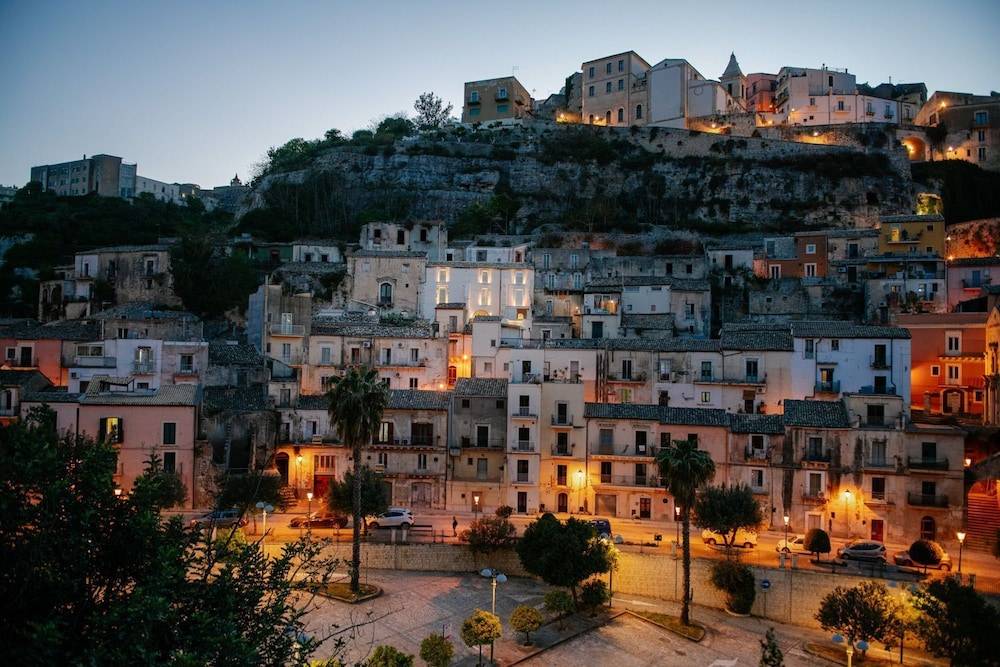 IBLA ROOMS 1