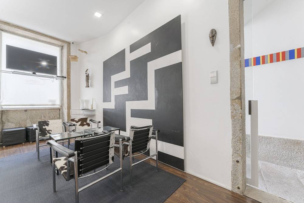 Cosme Apartments by Olala Homes 1