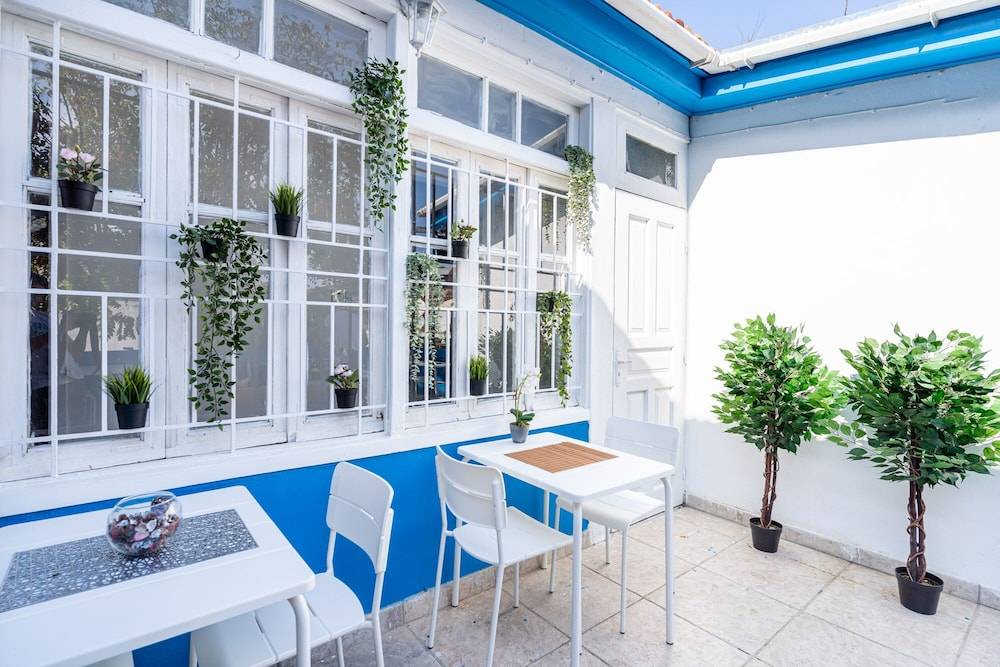 Bee Hostel 1