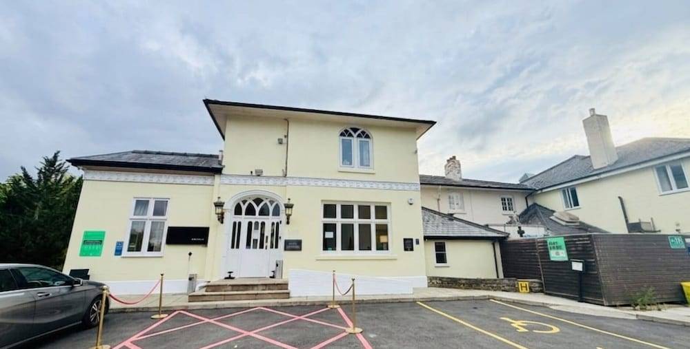 Wrexham Llyndir Hotel by Belvilla 1
