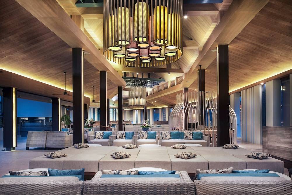 Splash Beach Resort Phuket, Family-Friendly Beachfront Resort 2