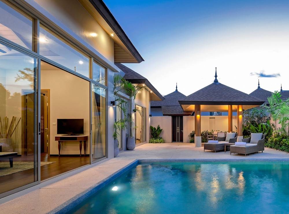 Splash Beach Resort Phuket, Family-Friendly Beachfront Resort 1