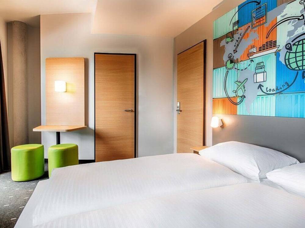 B&B Hotel Stuttgart-Neckarhafen 1
